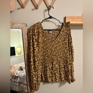 Old navy, long sleeve floral blouse. Size:XXL.